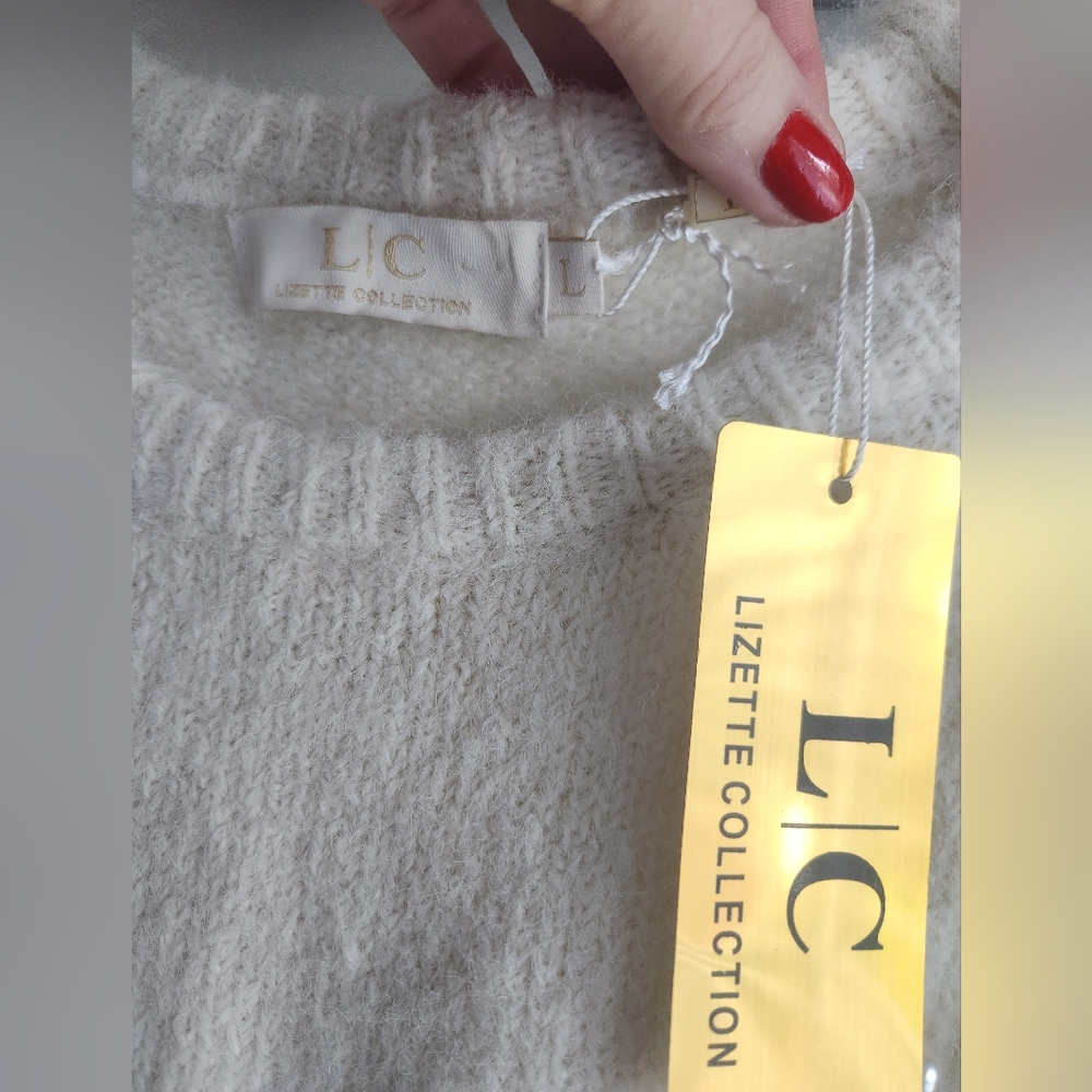 Lizelle Collection Crew Neck Long Sleeve sweater sequin and pearl soft Large - Picture 6 of 16